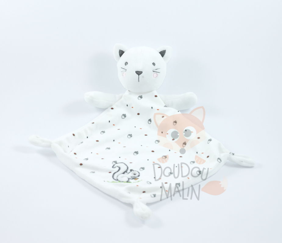  baby comforter white cat squirrel hazelnut 